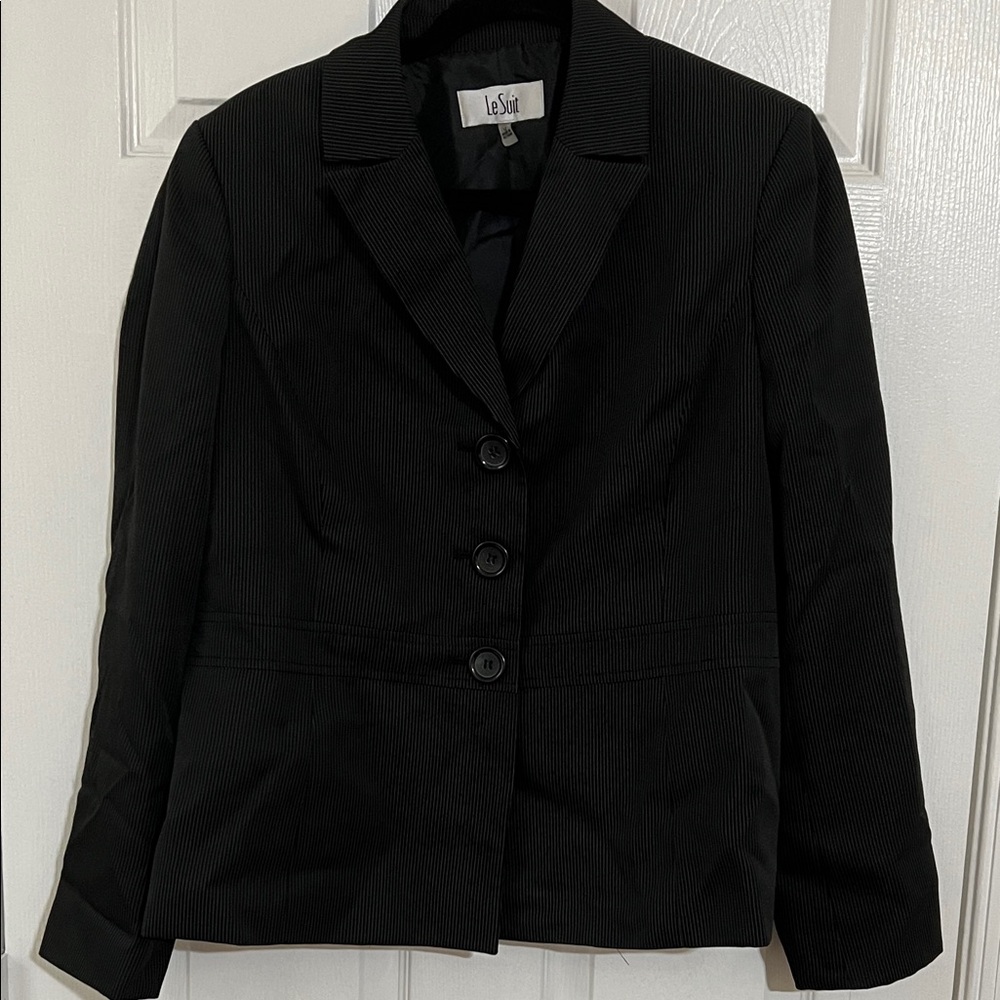 Le Suit Elegant Black Women's Blazer
